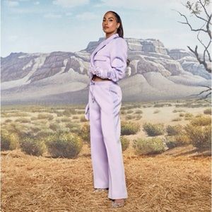 Beyoncé’s Ivy Park lavender crop suit jacket and matching pants.